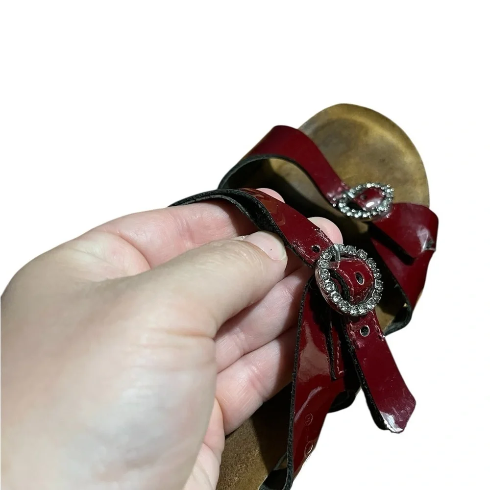 Naot kate red